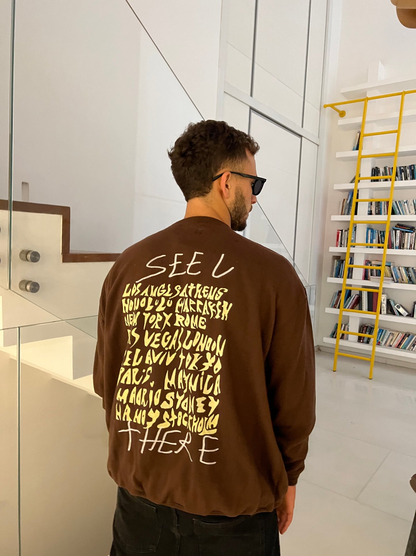 29 brown sweatshirt