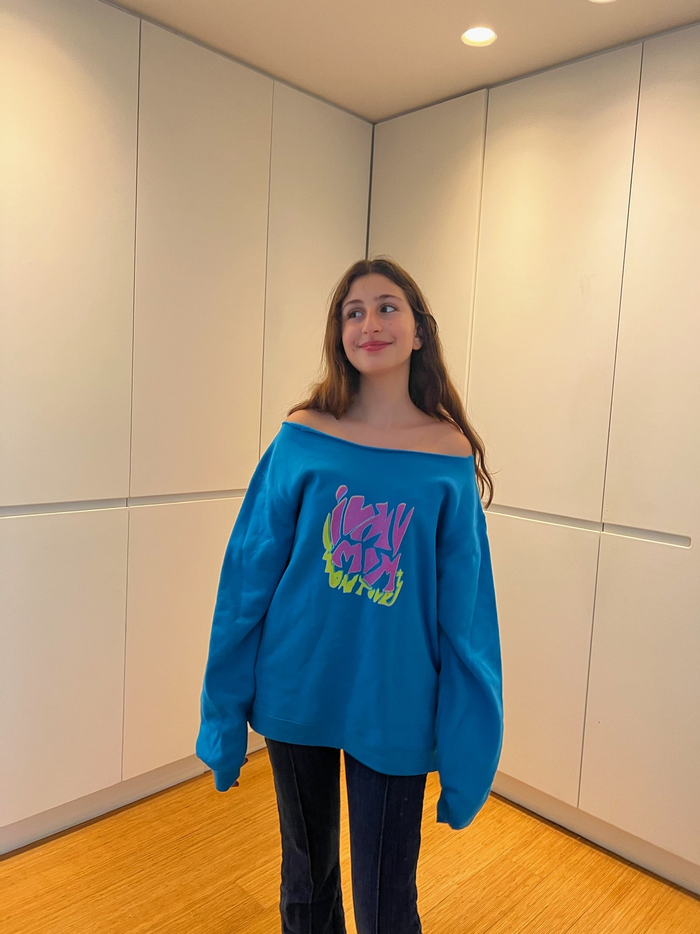 I love my mom blue sweatshirt